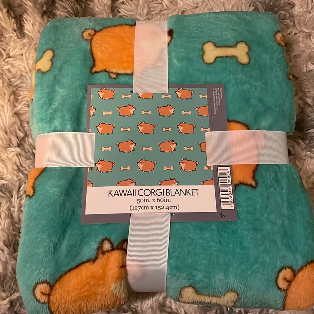 NWT cute corgi blanket